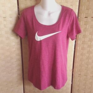 Womens Nike T-shirt Size S P CH
